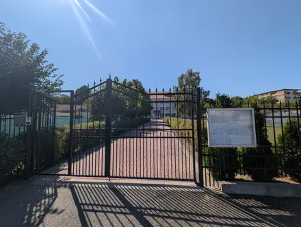 Curțile școlilor din Cisnădie închise pentru sport